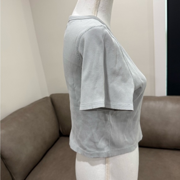 The "90's Rib Tee" from Everlane Cropped Organic Cotton Size Large - Picture 7 of 8